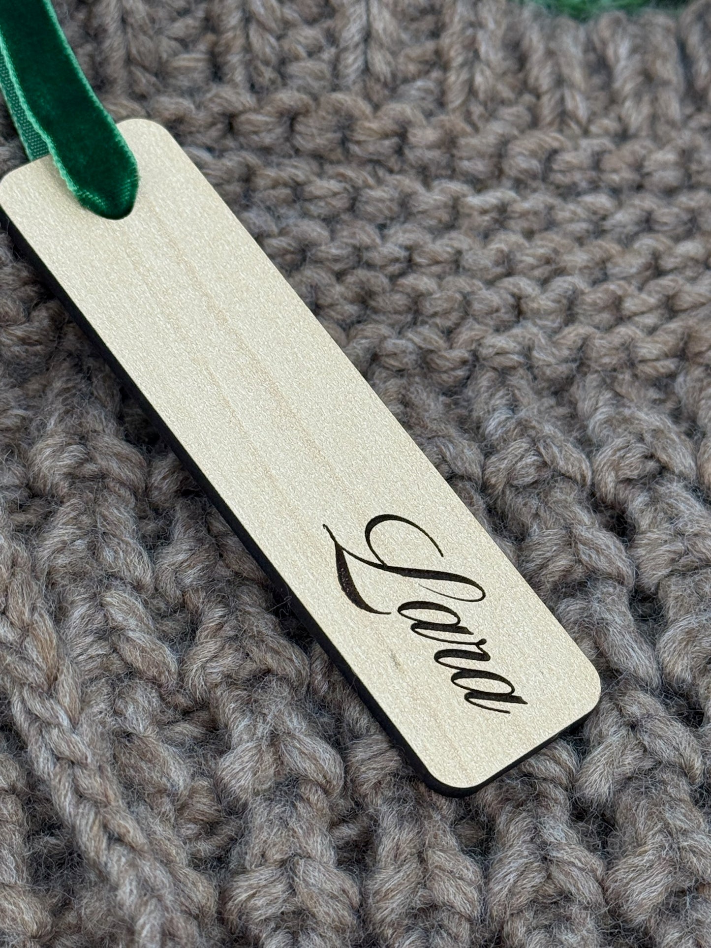 Classic Holiday Tag with Ribbon