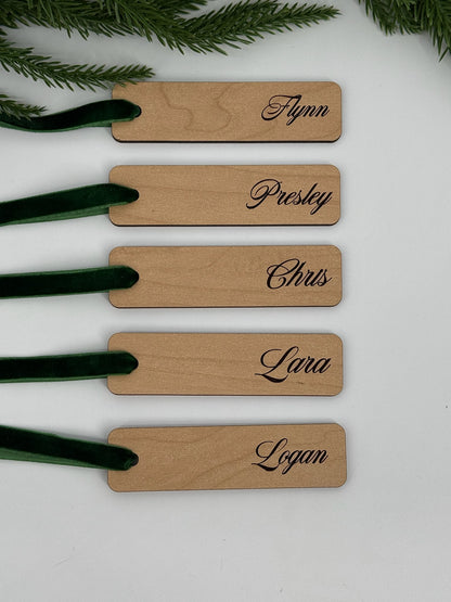 Classic Holiday Tag with Ribbon