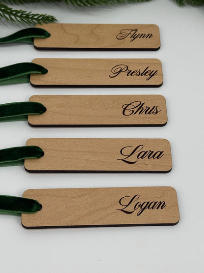 Classic Holiday Tag with Ribbon